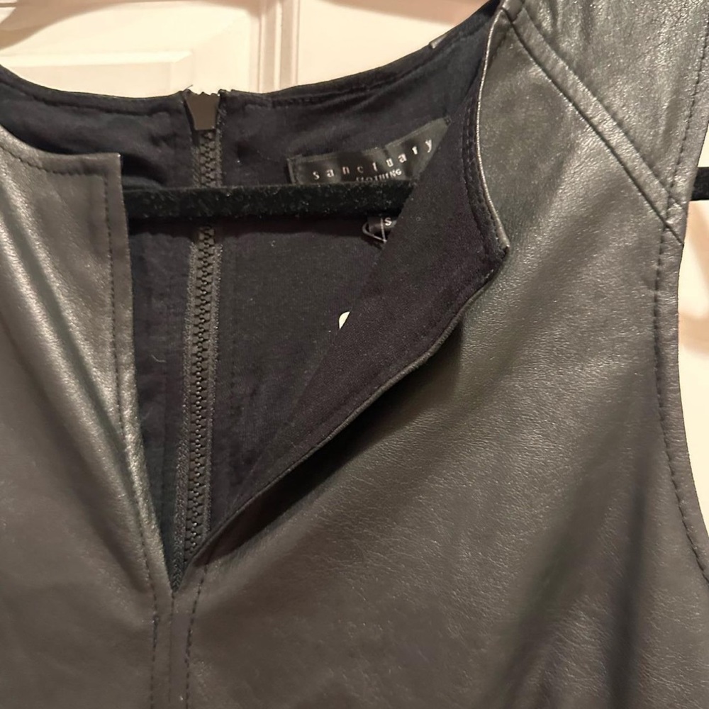 NWT Sanctuary Vegan Leather Peplum Top - Picture 5 of 5